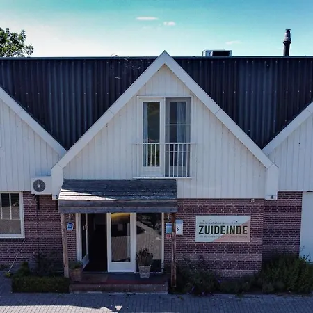 Zuideinde Hotel