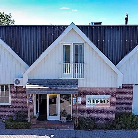 Zuideinde 호텔 2*