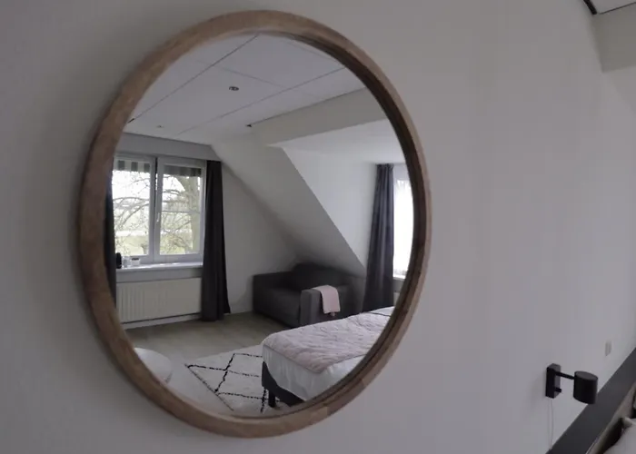 Zuideinde Szálloda 2*